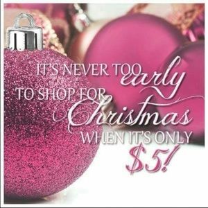 Never to early for Xmas shopping 🛍